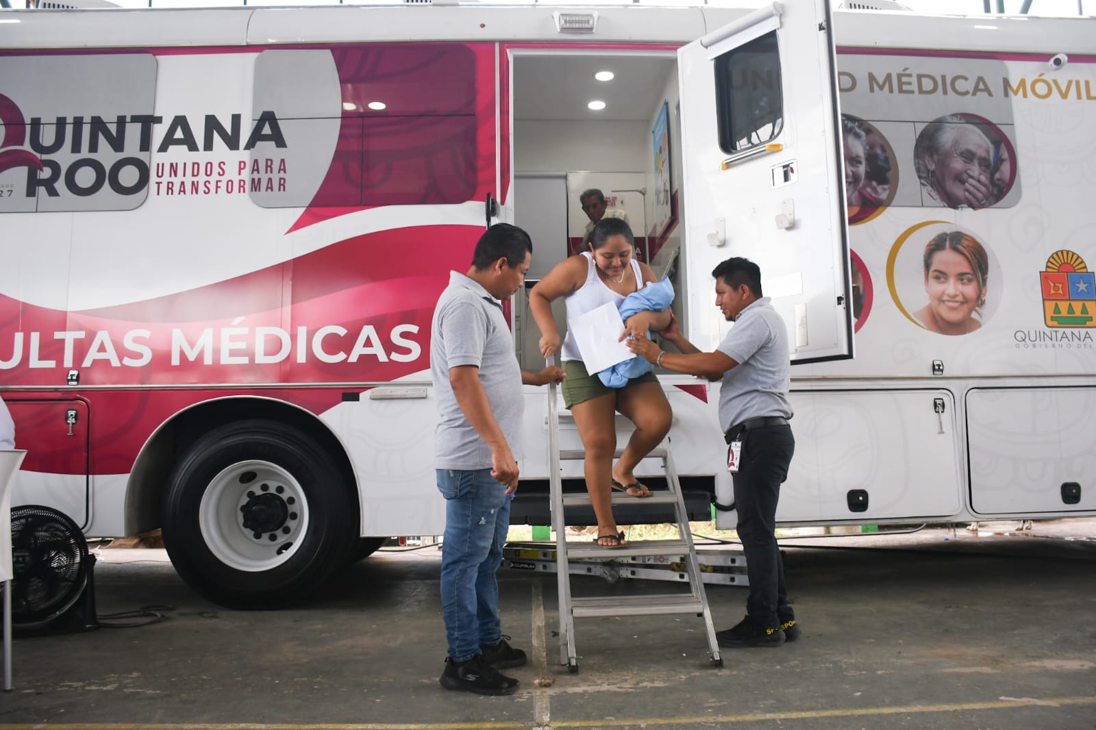 Asiste a las”Caravanas de la Salud” en Chunhuhub, Francisco May y Calderitas