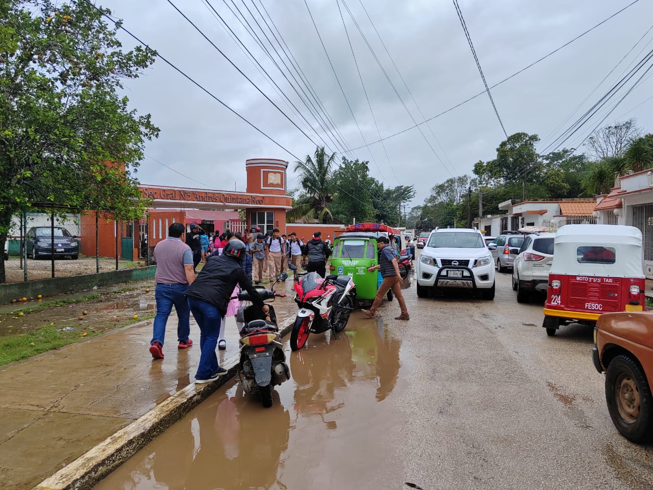 Provocan lluvias ausentismo del 40% en escuelas de José María Morelos