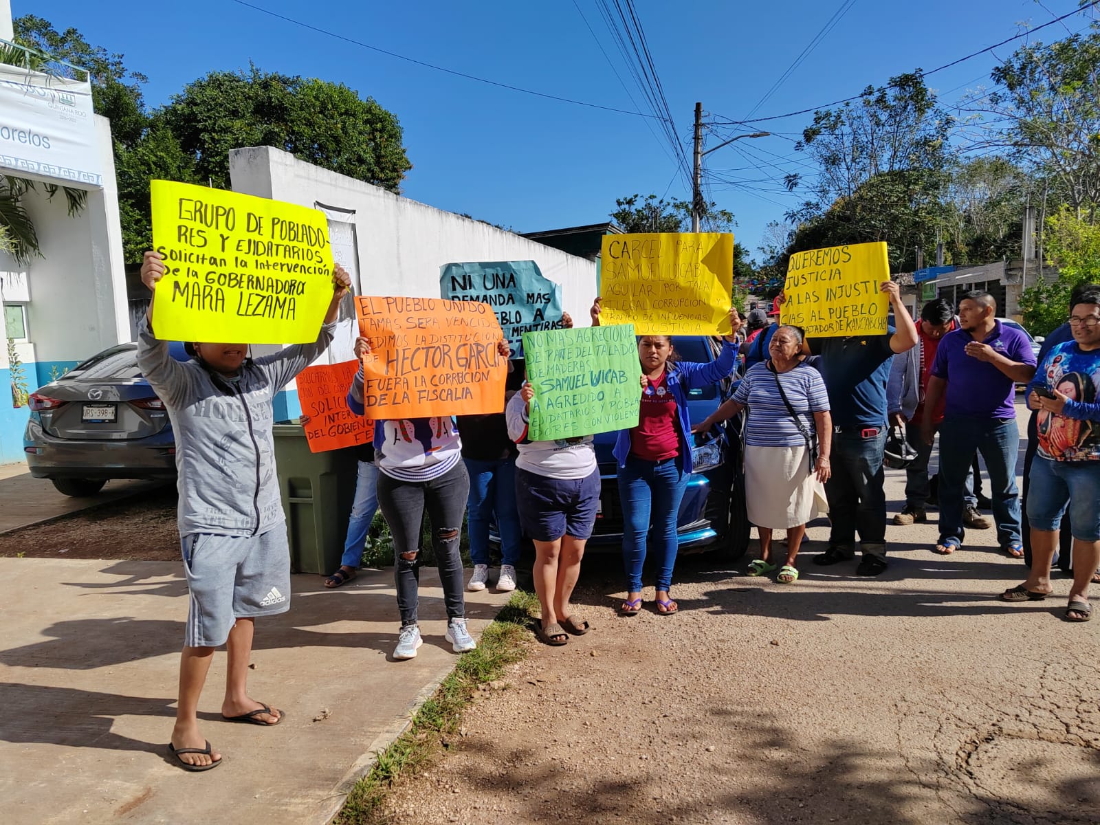 Protestan pobladores de Kancabchén ante la Fiscalía en José María Morelos