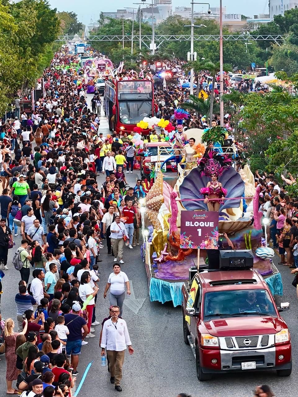 “Carnaval Cancún 2024” cautiva a cancunenses y turistas en su cuarto día