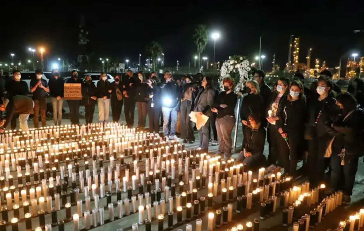 Protestan en refinería de NL por los fallecidos por contaminación