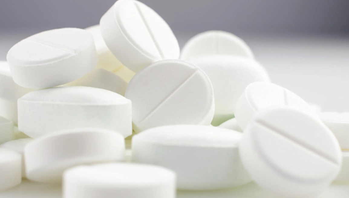 Tomar aspirina y omeprazol en exceso pueden causar daños a la salud