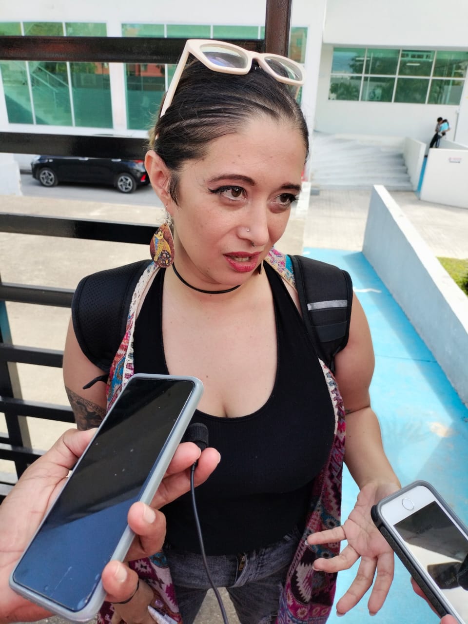 Presunta víctima de psicólogo agresor sexual abandona Cancún