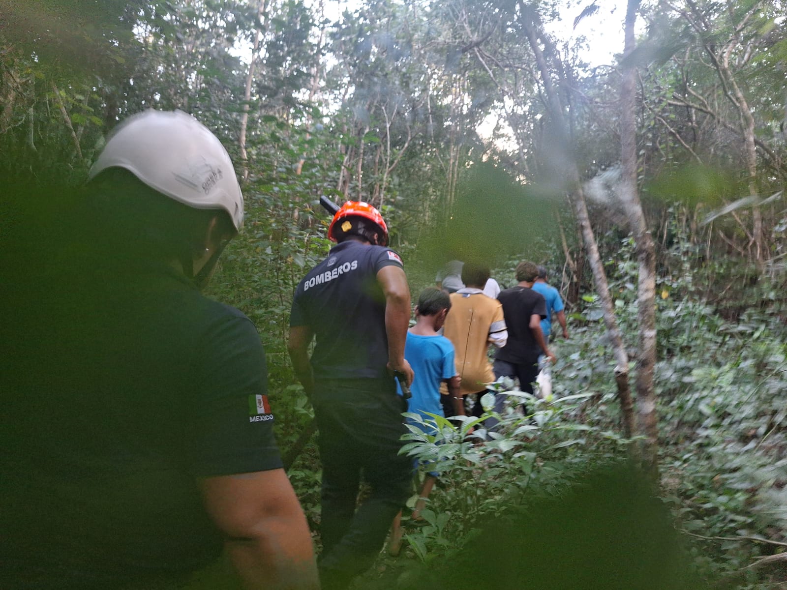 Policía rescata a tres menores extraviados en Tulum