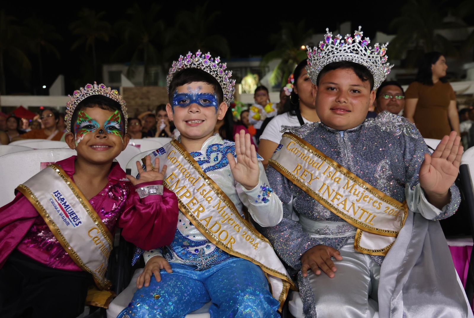 Exitosa presentación de las niñas y niños isleños durante la Noche de la Alegría en el Carnaval Fantasía Tropical 2024