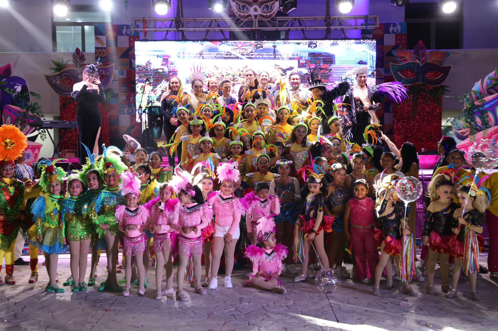 Concluyen con éxito las festividades del Carnaval ‘Fantasía Tropical 2024’ en Isla Mujeres