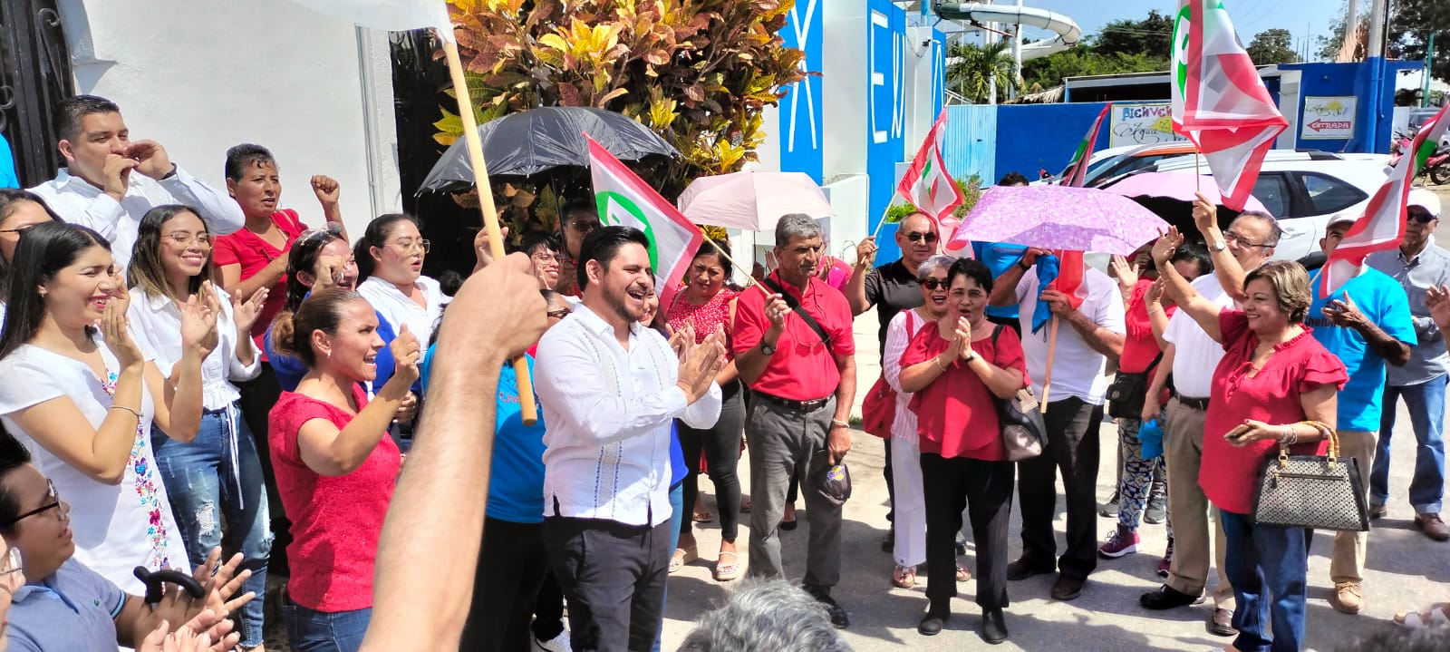 Registran candidatos a 10 alcaldías de la coalición PAN-PRI; dejan pendiente Cozumel