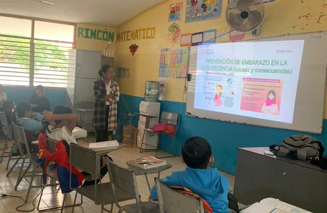 Imparten plática sobre educación sexual y prevención de abuso sexual a estudiantes en Puerto Morelos