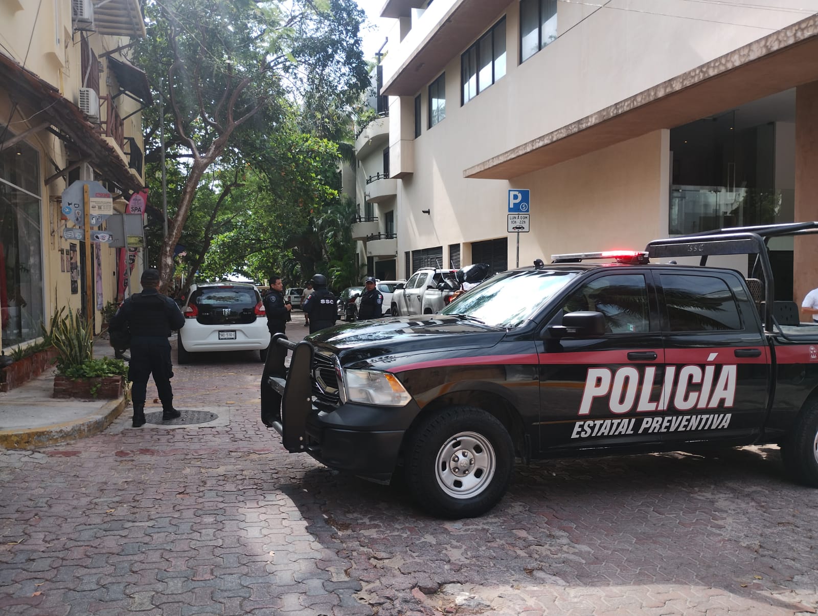 Turistas de condominio Blue Palmas fueron desalojados