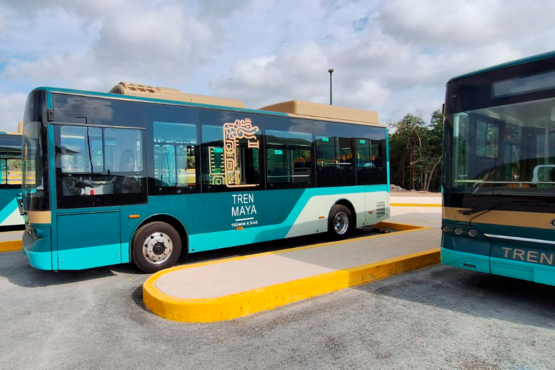 Autobuses conectarán el aeropuerto de Cancún con Tren Maya