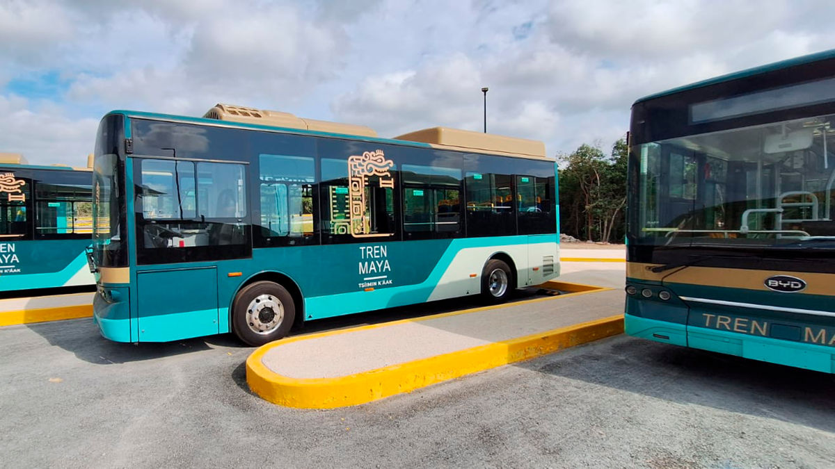 Autobuses conectarán el aeropuerto de Cancún con Tren Maya