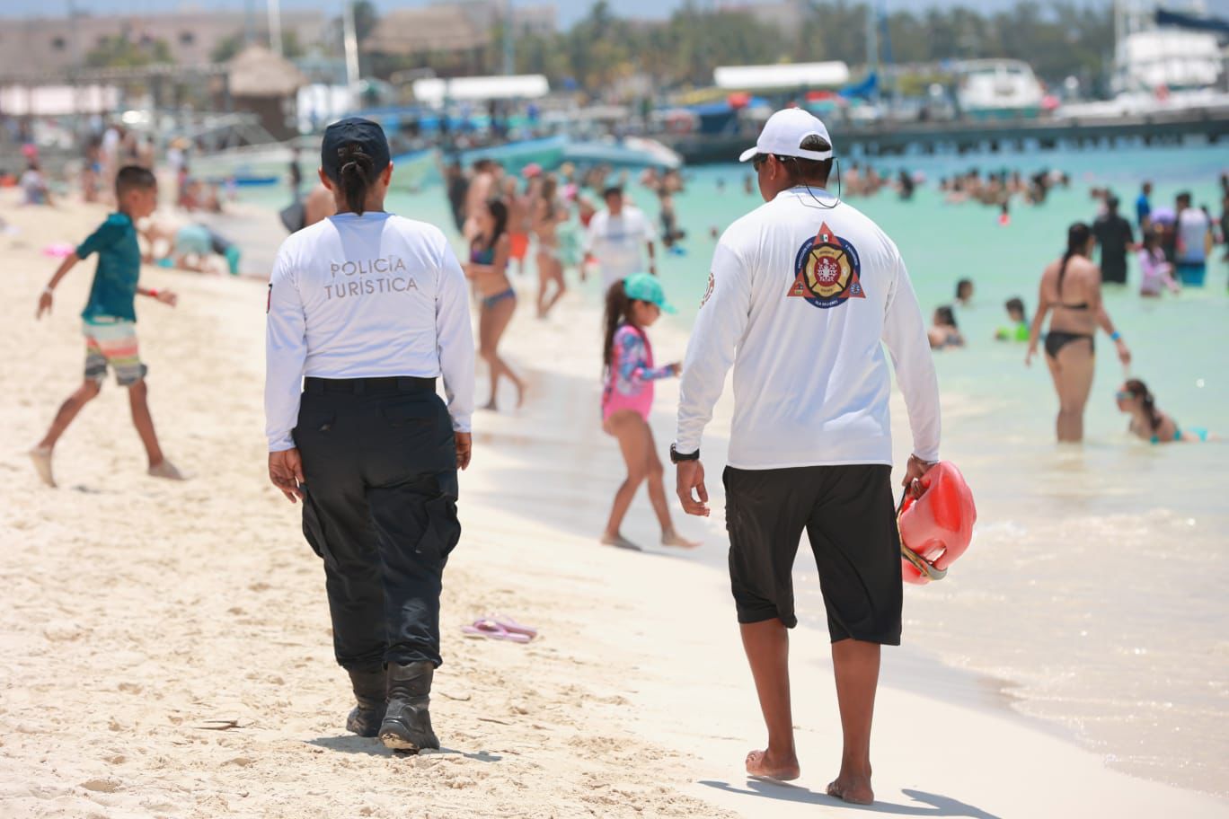 Protección  Civil de Isla Mujeres lanza recomendaciones en playas de Isla Mujeres