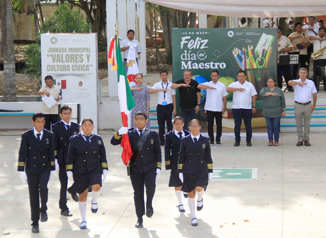 Realizan Homenaje Cívico en el marco del Día del Maestro