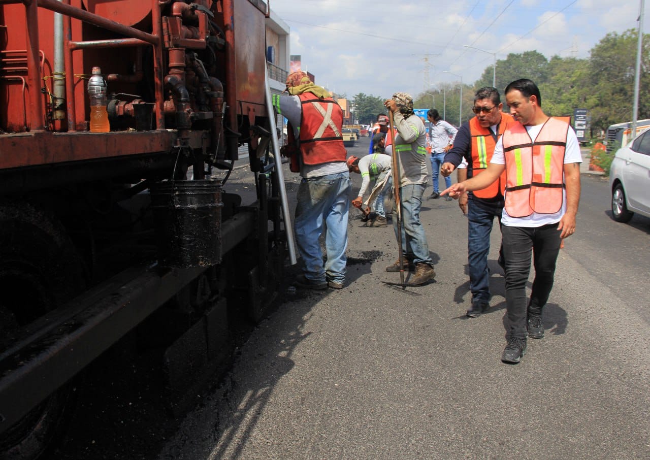 95 por ciento de rehabilitación de pavimento asfáltico en Av. Cancún: Pablo Gutiérrez