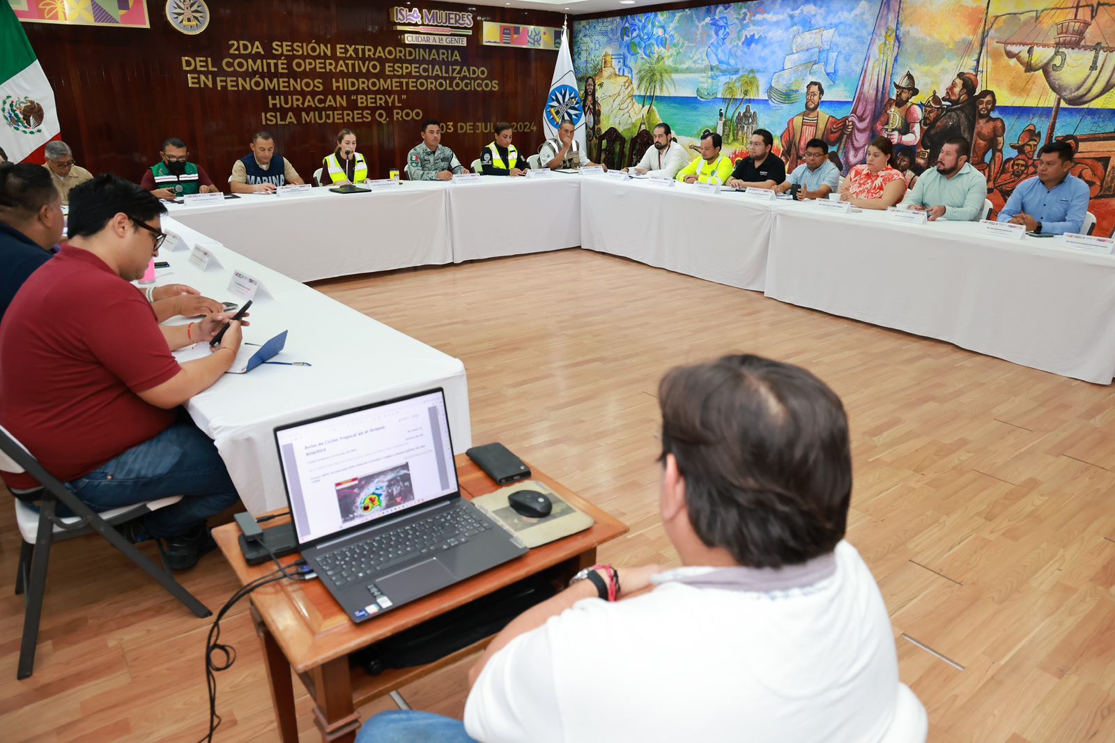 Atenea Gómez Ricalde informa plan de acción ante cercanía del huracán Beryl a las costas de Quintana Roo