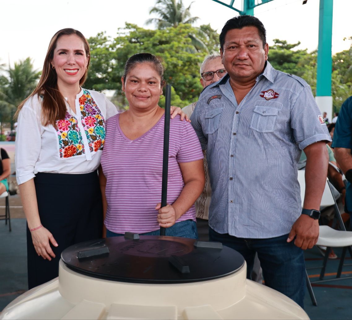 El Gobierno Municipal de Isla Mujeres continúa con el Programa de Subsidio de Tinacos