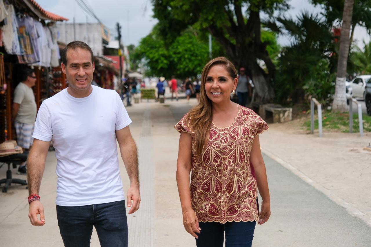 Gobernadora Mara Lezama y alcalde de Tulum llevan ayuda alimentaria a familias afectadas por Huracán ‘Beryl’