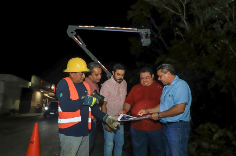 Chacón supervisa trabajos preventivos de limpieza y desazolve en cozumel ante acercamiento de tormenta tropical