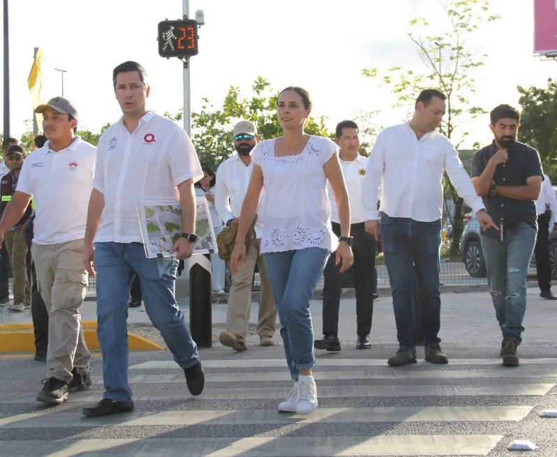 Trabaja Ana Paty Peralta en cruces peatonales seguros en Cancún