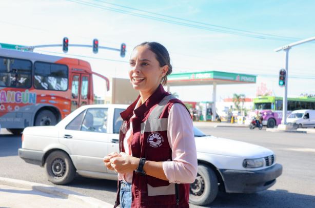 Continuamos modernizando Cancún con nuevos semáforos: Ana Paty Peralta