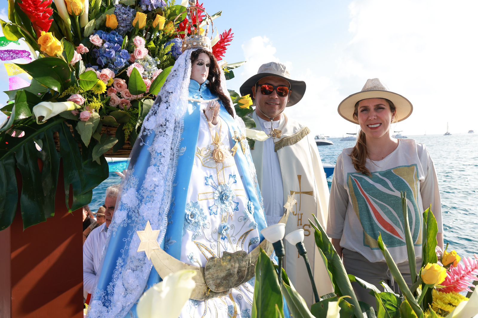 Celebran tradicional procesión marítima en honor a la Virgen de la Inmaculada Concepción en Isla Mujeres