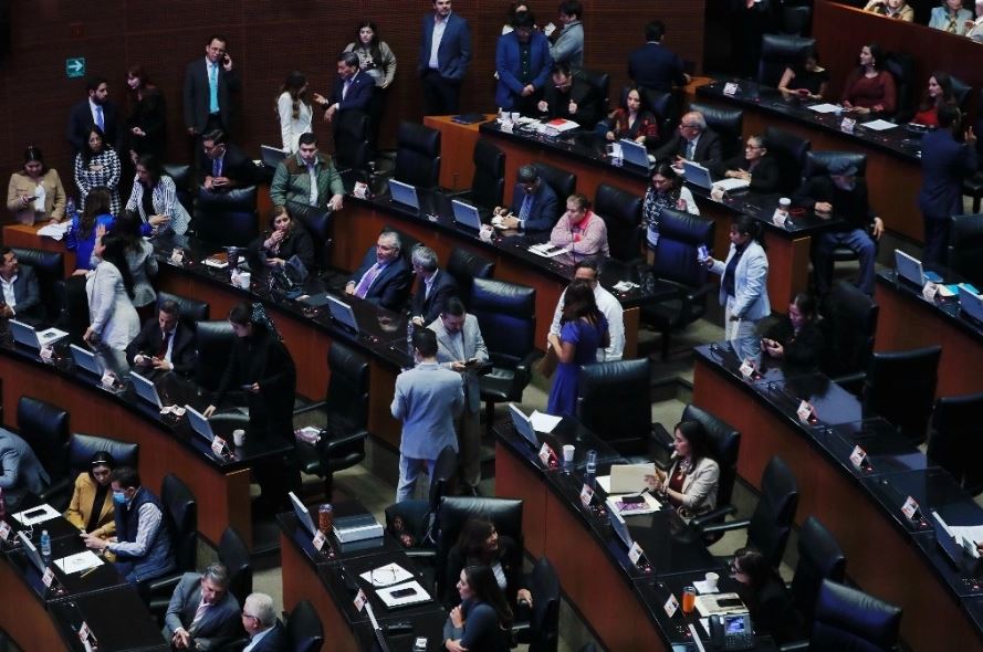 Avala Senado reforma para regular trabajo por aplicación