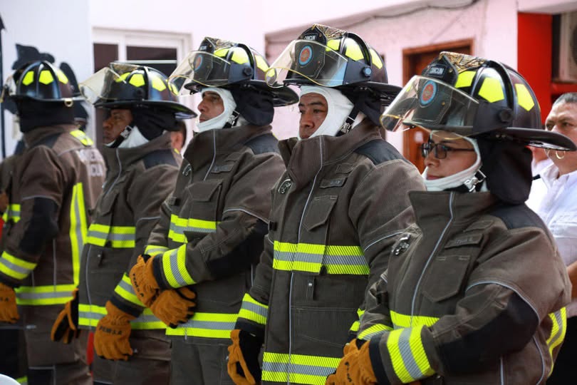 Listos bomberos de Cancún para a tender incendios en la próxima temporada 2025