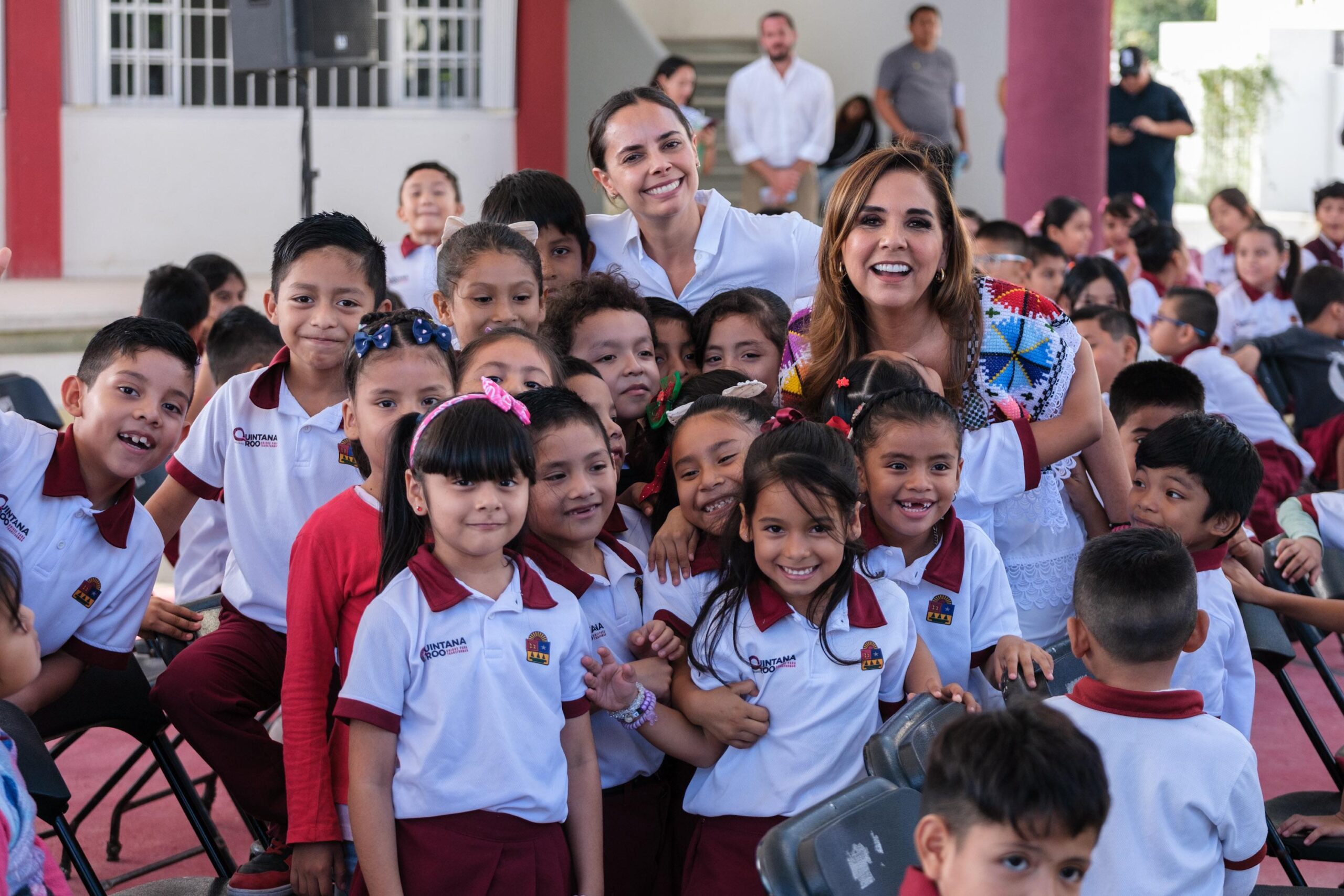 Entrega Mara Lezama para más de 200 estudiantes de la primaria “Miguel Vidal Alcocer” un domo y dos nuevas aulas didácticas