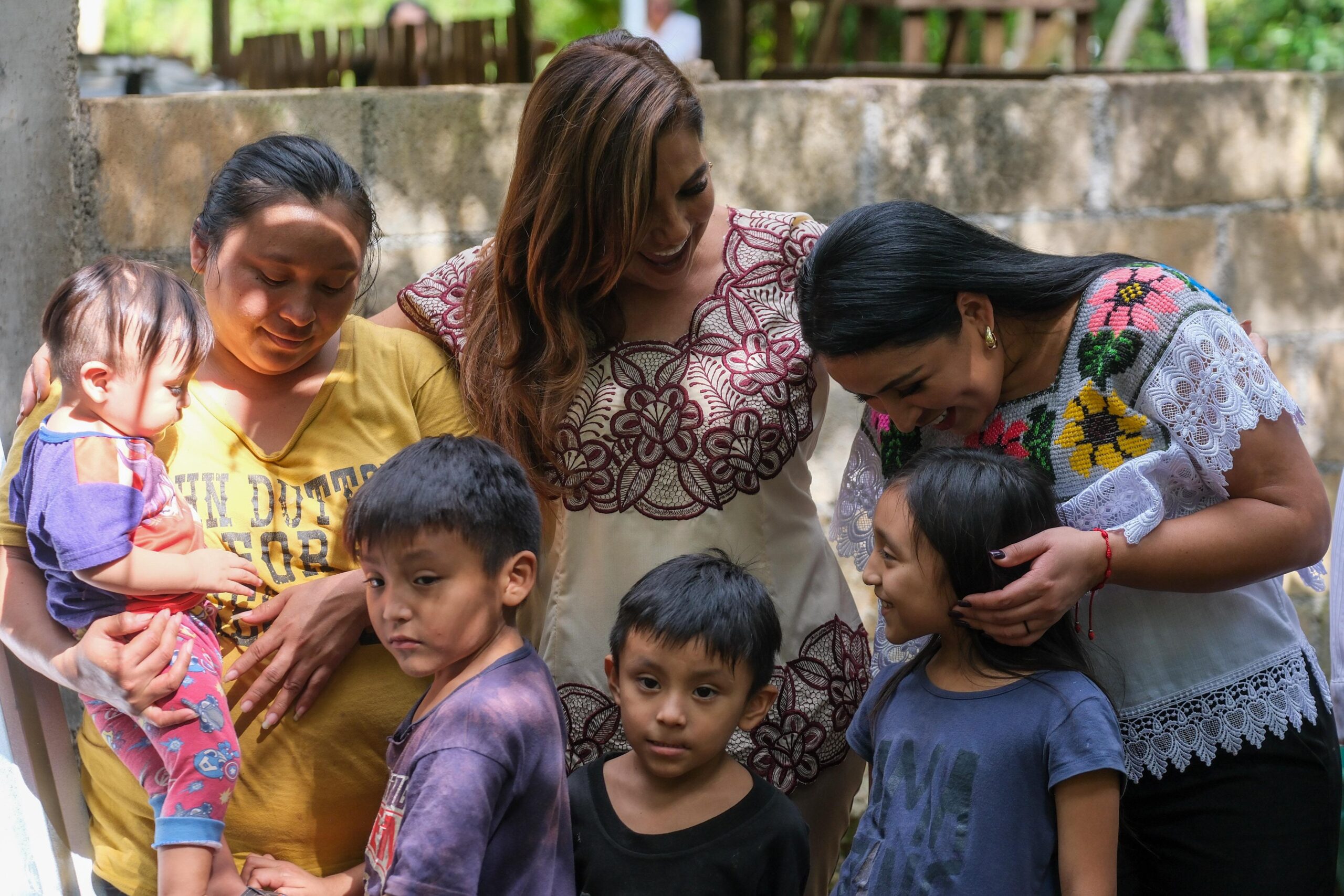 Con energía solar, Mara Lezama transforma vidas en viviendas marginadas de Leona Vicario