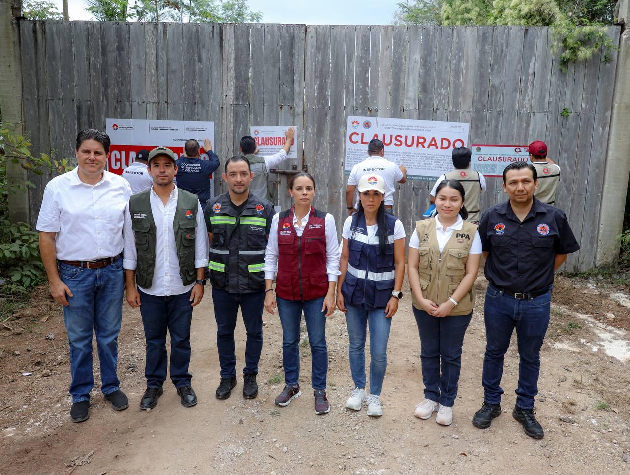 Ana Paty Peralta supervisa clausura de desarrollo irregular en Cancún