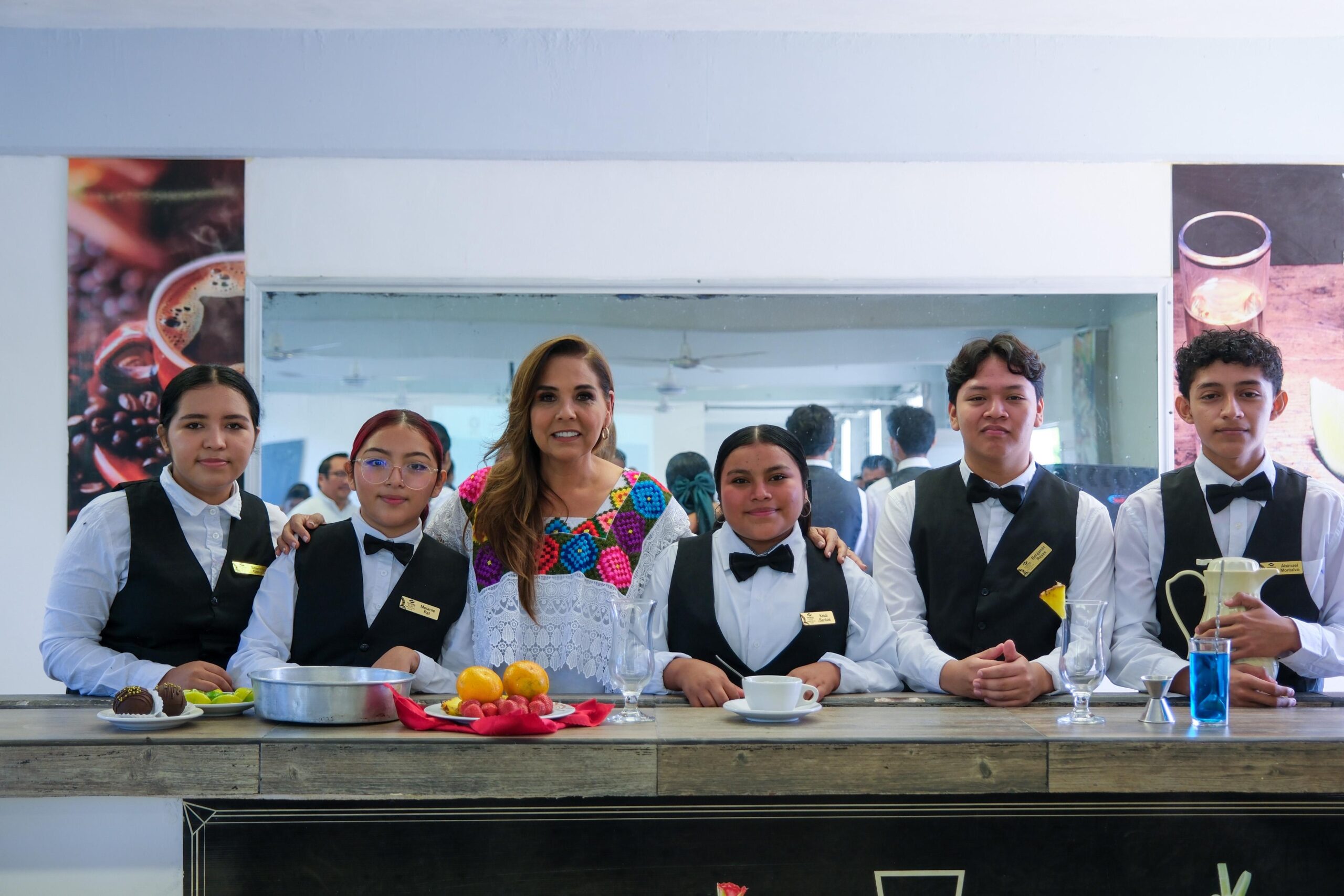 Tras años de abandono, Mara Lezama entregó transformado taller de alimentos y bebidas en CONALEP de Felipe Carrillo Puerto