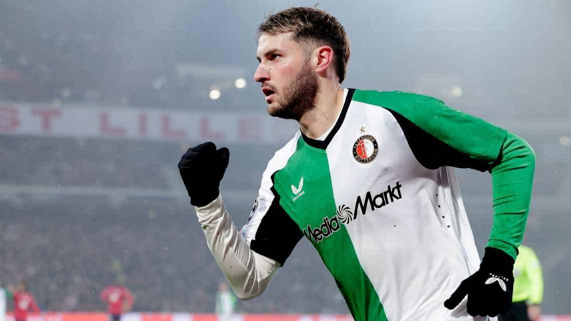 Feyenoord califica de irrechazable oferta por Santiago Gimenez