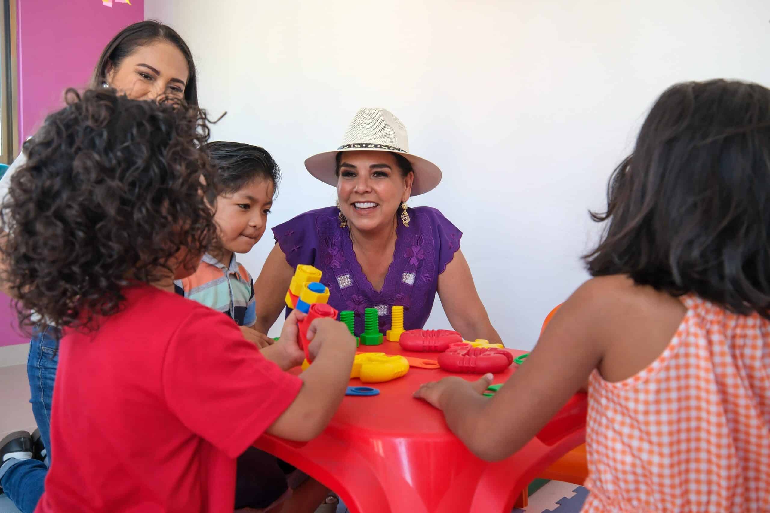 Entrega Mara Lezama transformado parque La Colmena a familias de Felipe Carrillo Puerto