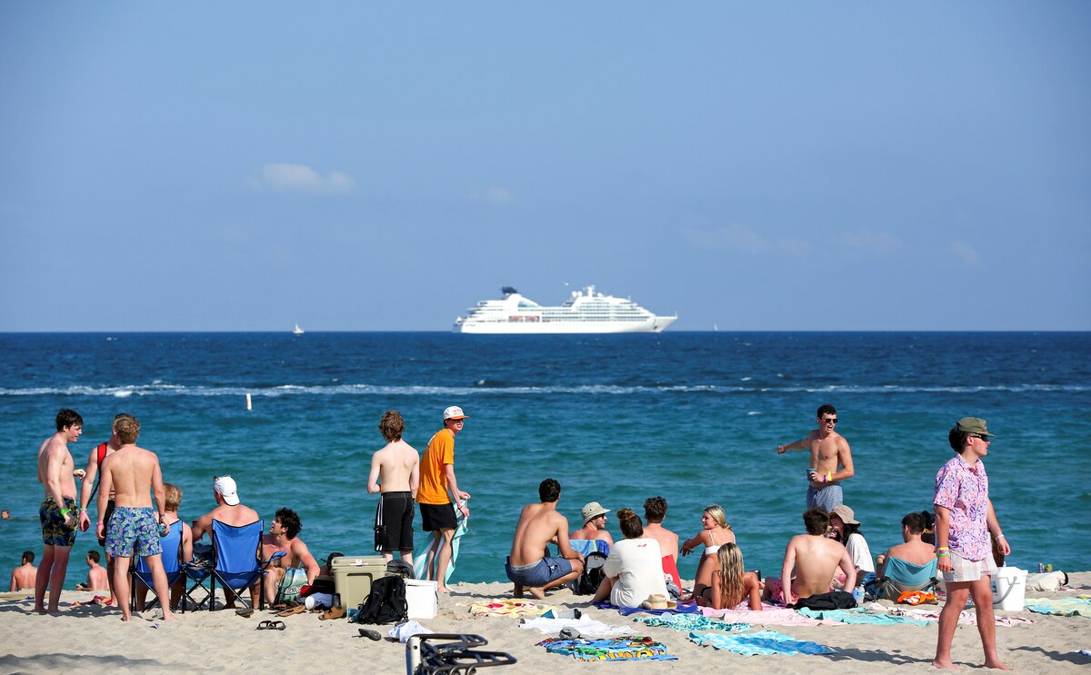 Hoteles responden a turistas afectados por migración