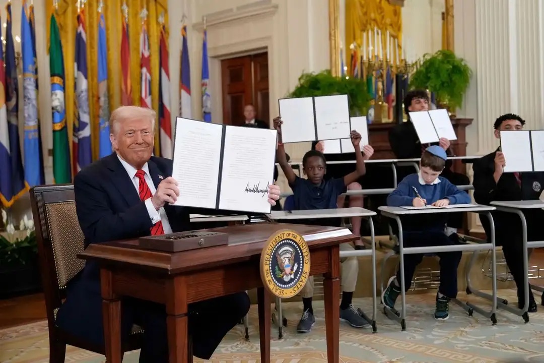 Trump desmantela casi al completo el Departamento de Educación