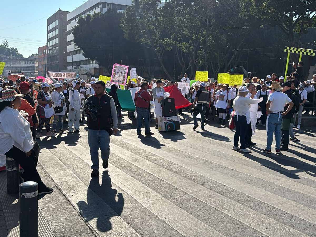 Megamarcha de mercados en la CDMX