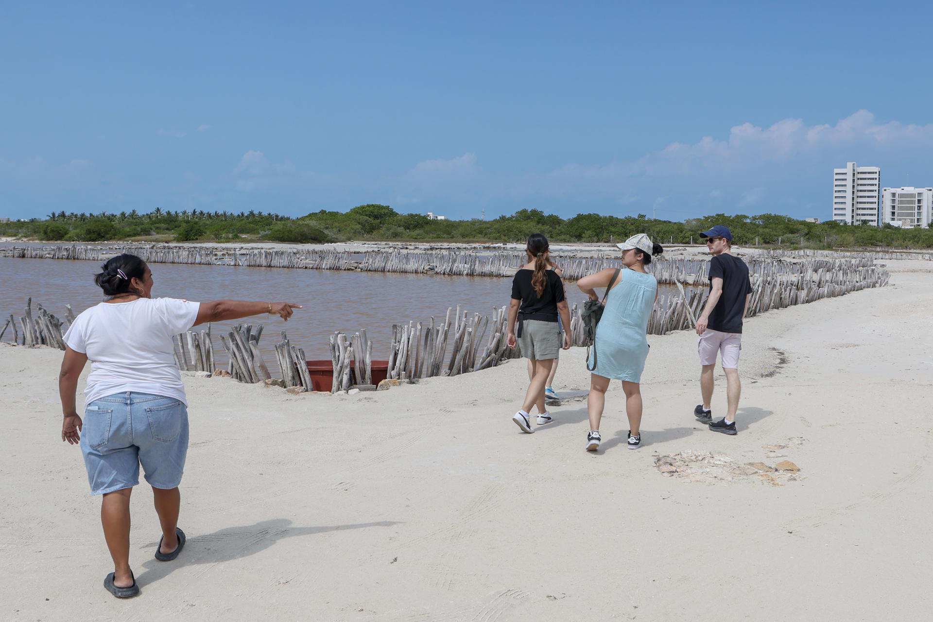 En alerta, salinera prehispánica en Yucatán