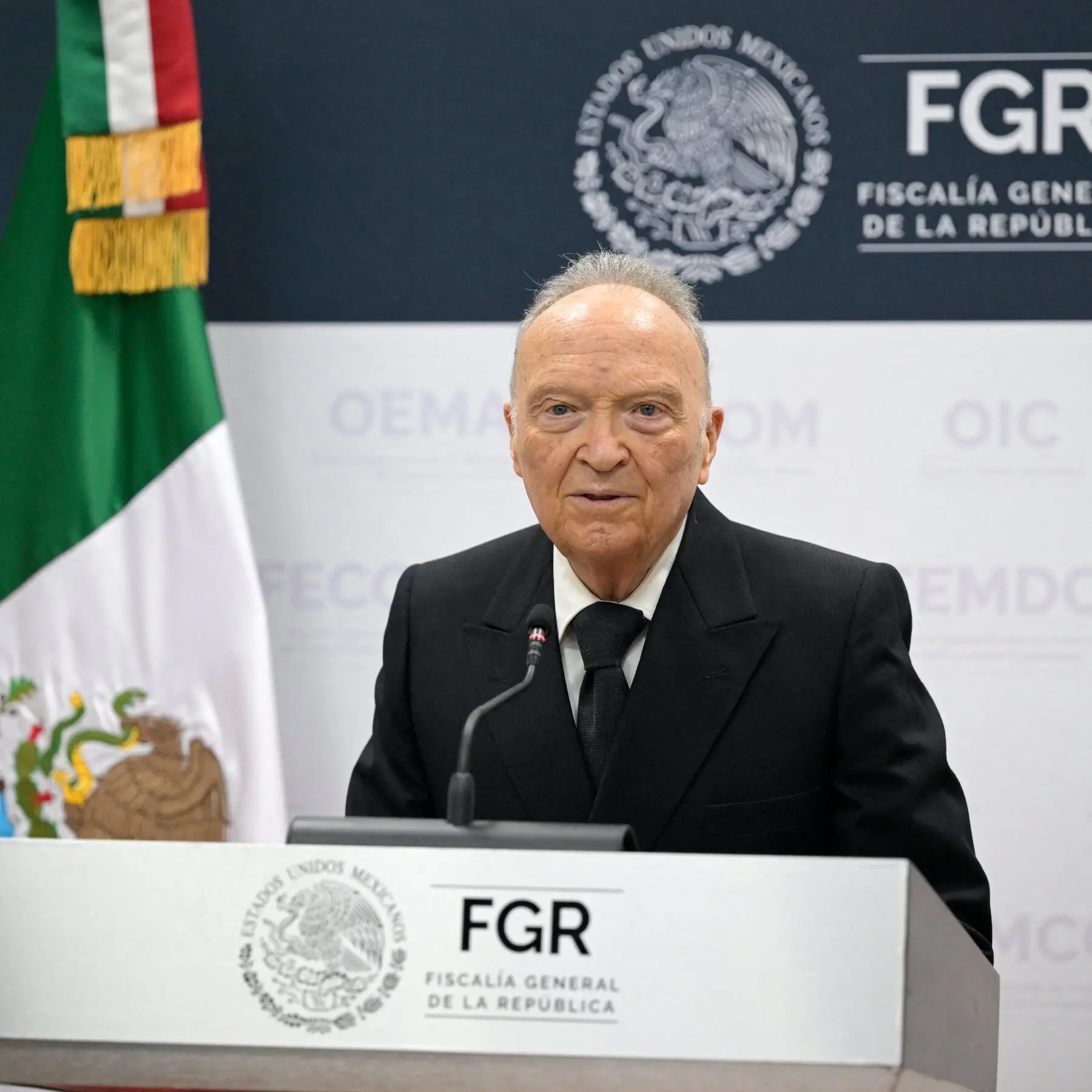 Fiscalía niega cremaciones en Teuchitlán; colectivos rechazan versión oficial