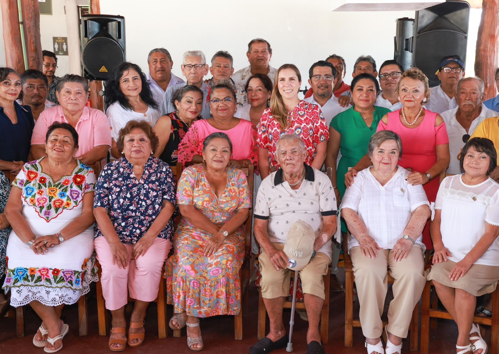 Atenea Gómez Ricalde reconoce legado de maestras y maestros jubilados con emotiva convivencia en Isla Mujeres