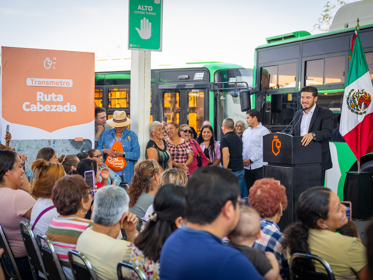 Nuevo León alcanza las 400 unidades de Transmetro al servicio de Metrorrey