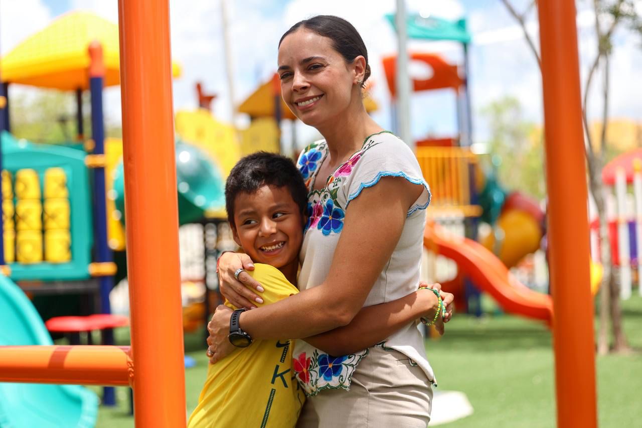 Ana Paty Peralta está cumpliendo su palabra y transforma Cielo Nuevo con un Parque Infantil