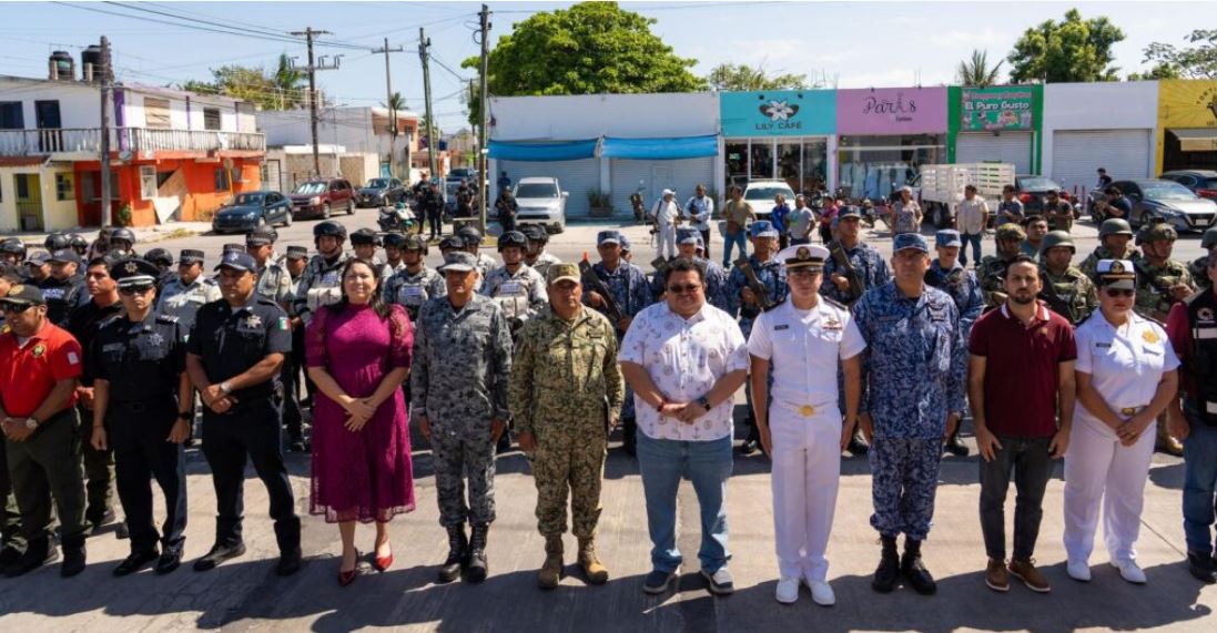 CHACÓN ENCABEZA BANDERAZO DE INICIO DEL OPERATIVO VACACIONAL DE SEMANA SANTA 2025 EN COZUMEL