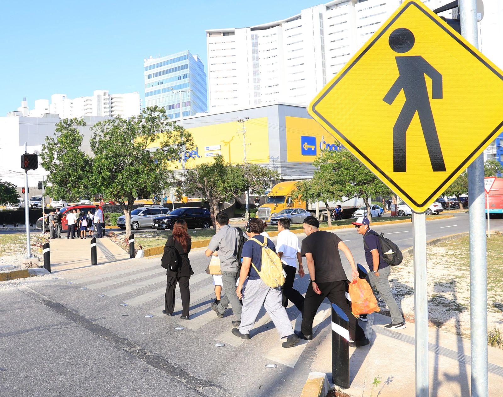 Ana Paty peralta prioriza Seguridad Vial con nuevos cruces seguros