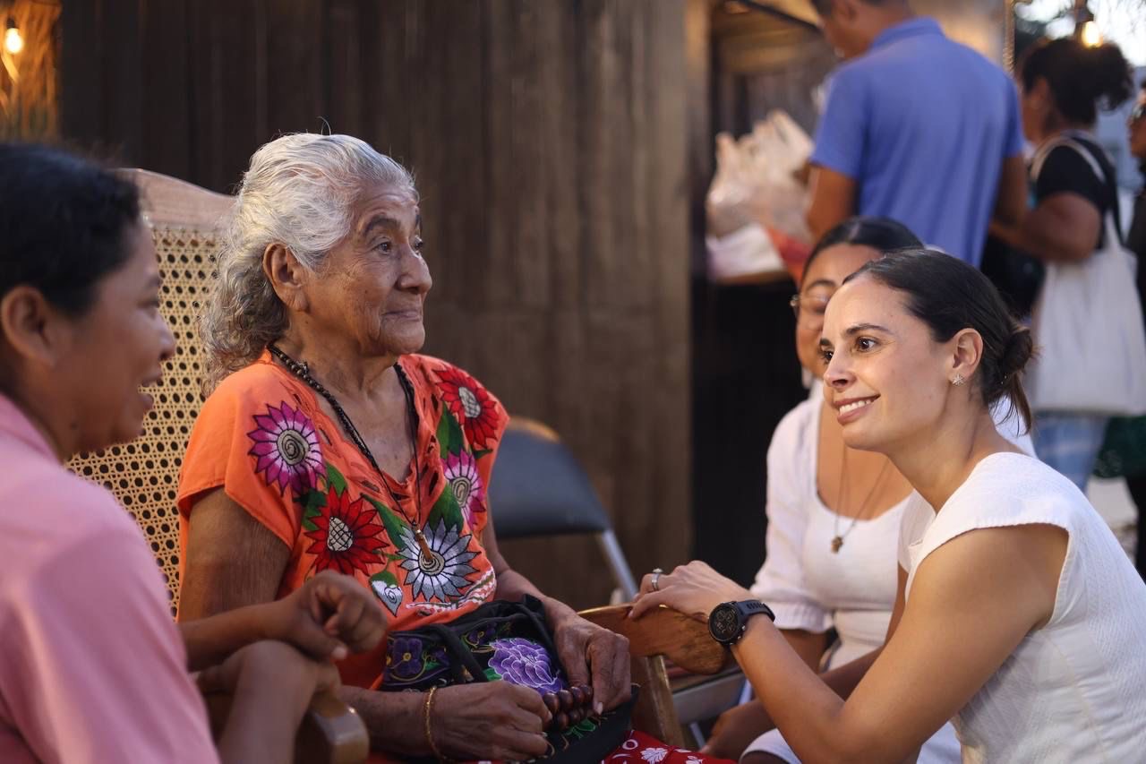 Ana Paty Peralta reitera apoyo a emprendedores locales