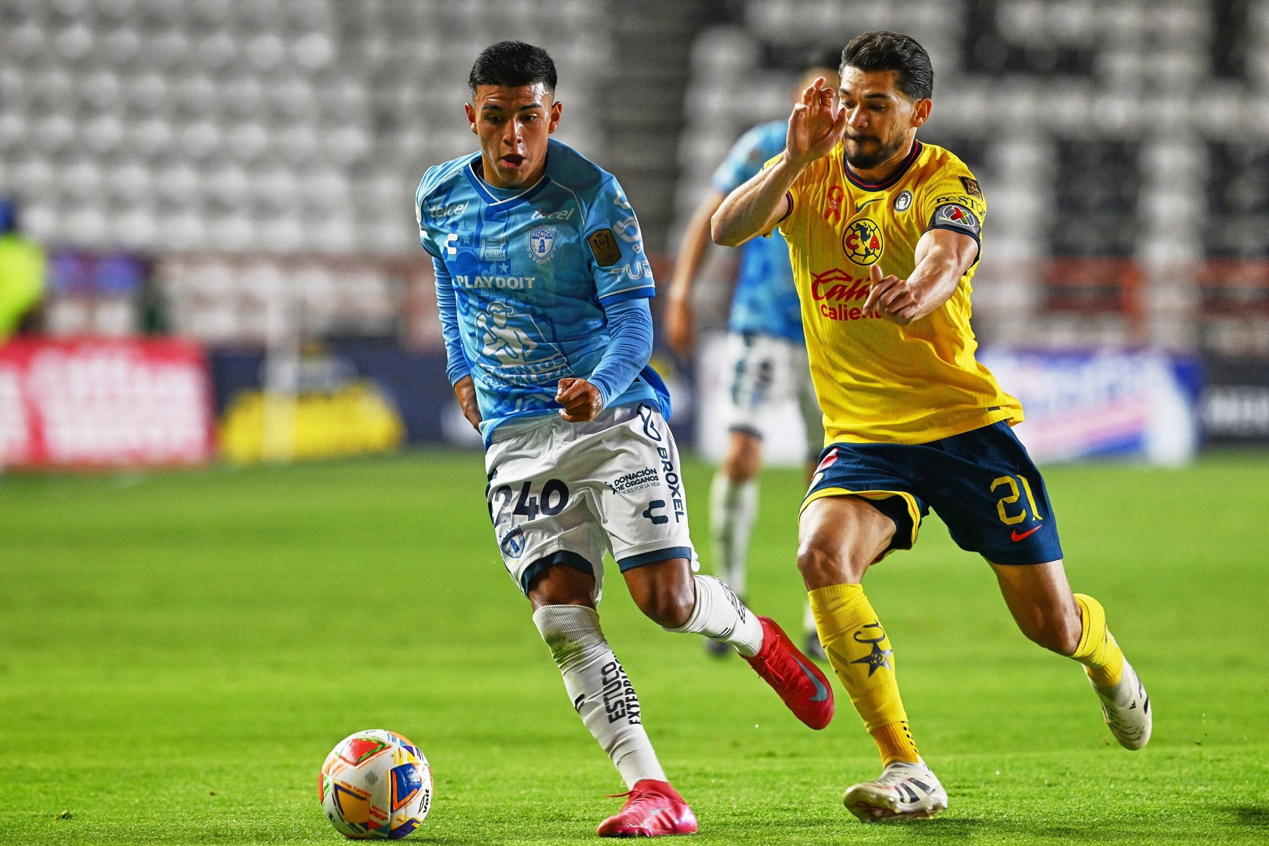 Pachuca y América empatan sin goles