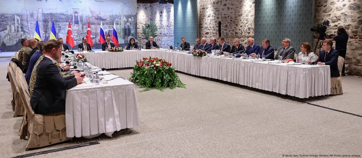 Rusia y Ucrania acuerdan intercambiar a mil prisioneros