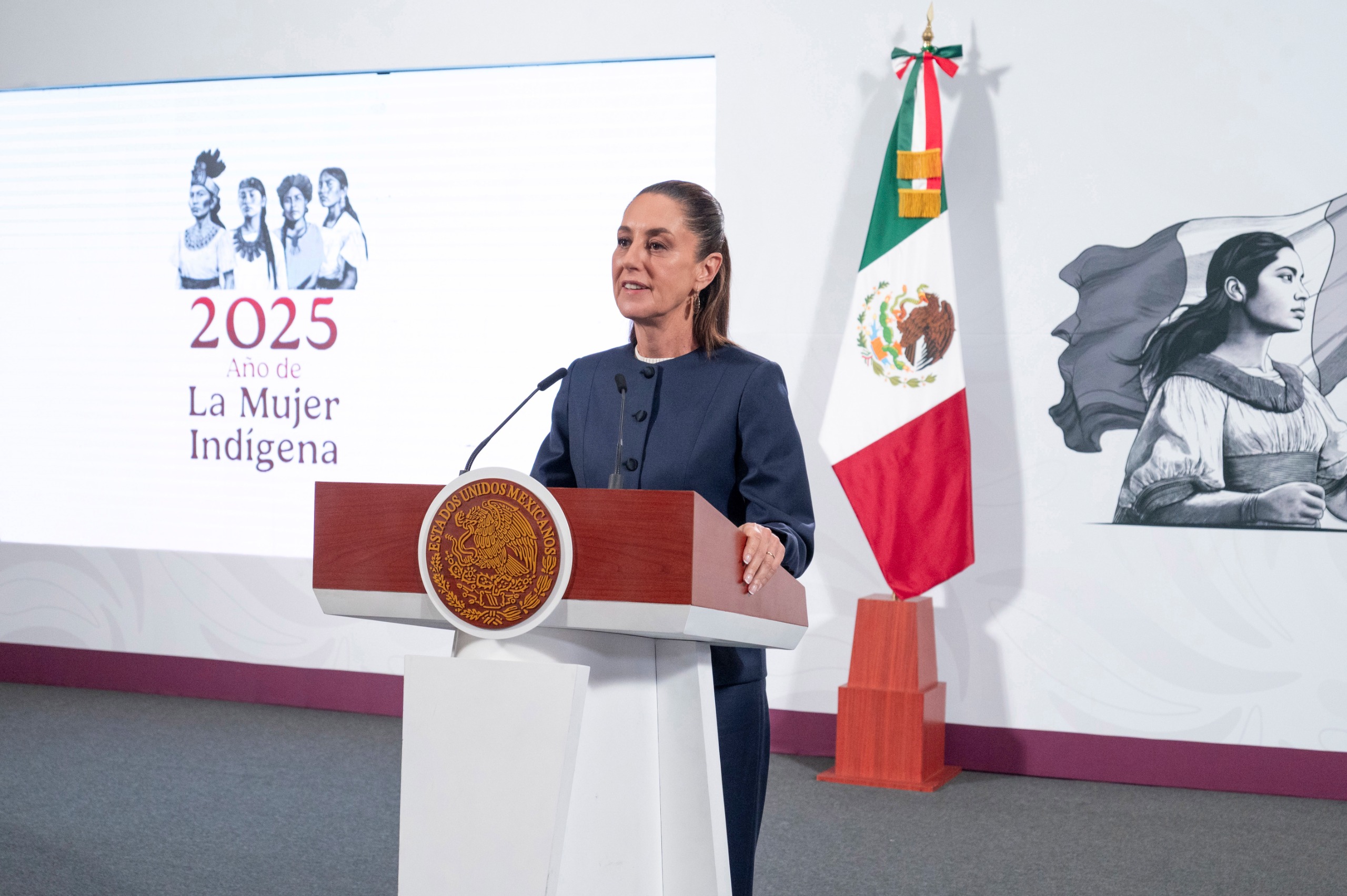Sheinbaum llama a la CNTE a deslindarse de actos violentos