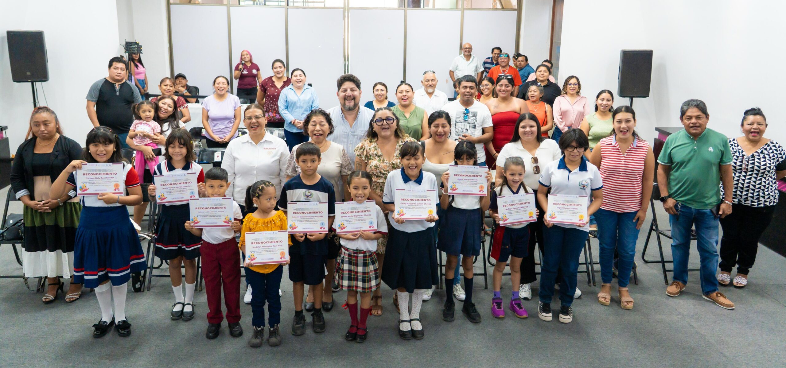 Gobierno de Cozumel premia a talento infantil del Concurso de dibujo “Las Abejas y su Entorno”